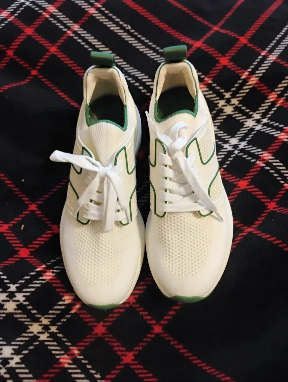 Women's Like New White 🤍 And Green 💚 Tory Burch Sneakers U.S. Size 9.5